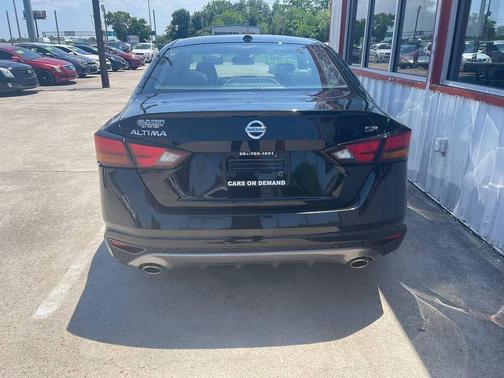 Super Black 2020 Nissan Altima 2.5 SR 4dr Sedan