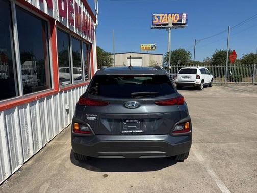 2018 Hyundai KONA SEL 4dr Crossover