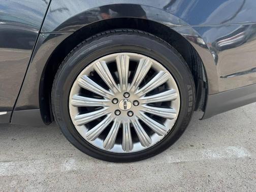 2013 Lincoln MKS Base