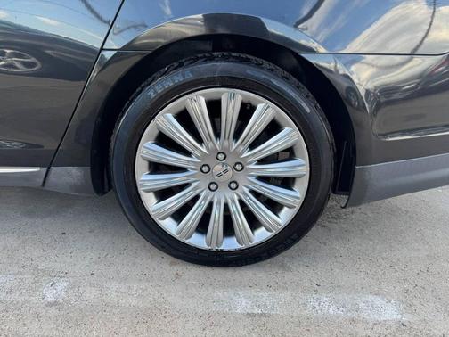 2013 Lincoln MKS Base