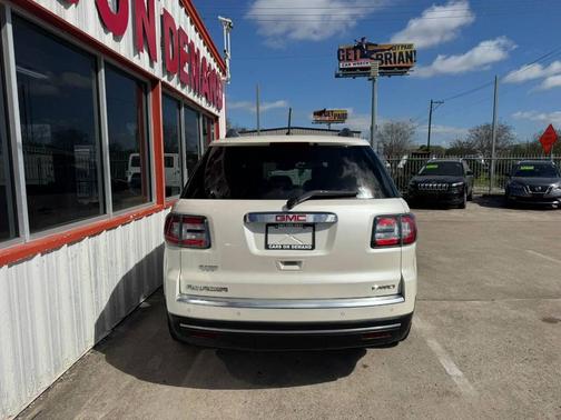 White 2015 GMC Acadia SLT-1