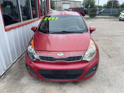 Signal Red 2013 Kia Rio EX