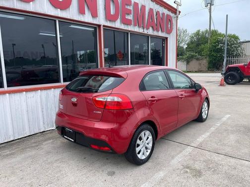 Signal Red 2013 Kia Rio EX