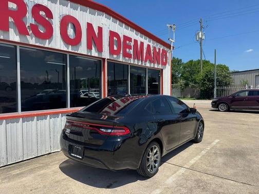 Pitch Black Clear Coat 2016 Dodge Dart SE