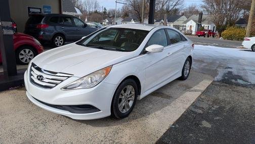 2014 Hyundai SONATA GLS