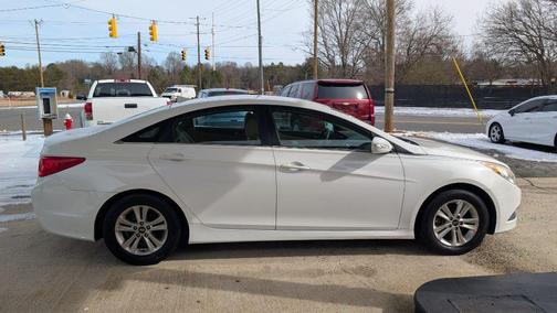 2014 Hyundai SONATA GLS