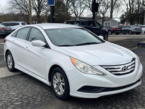 2014 Hyundai SONATA GLS