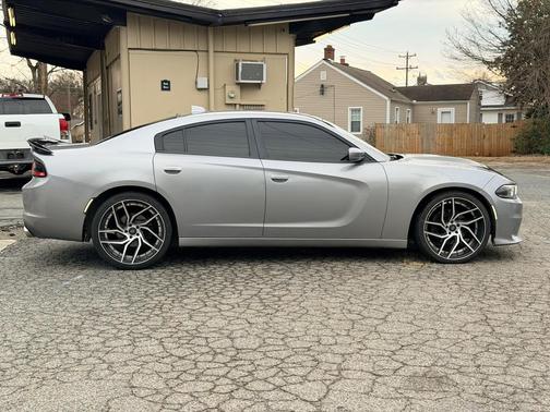 2017 Dodge Charger R/T