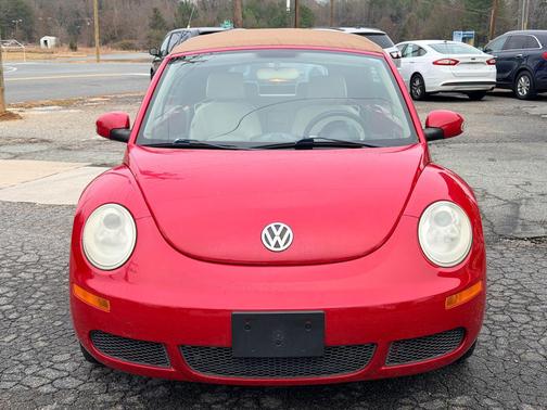 2009 Volkswagen New Beetle S