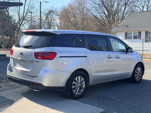 2019 Kia Sedona LX