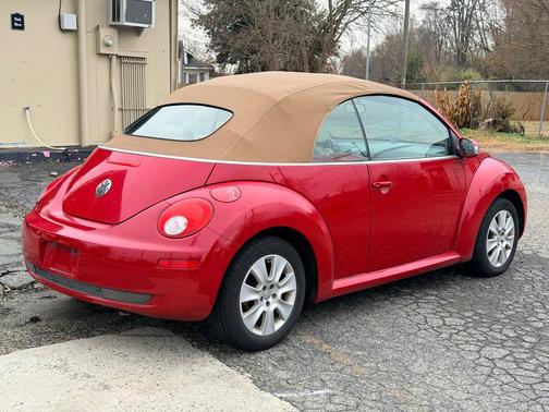 2009 Volkswagen New Beetle S