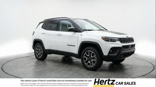 Bright White Clearcoat 2025 Jeep Compass Trailhawk