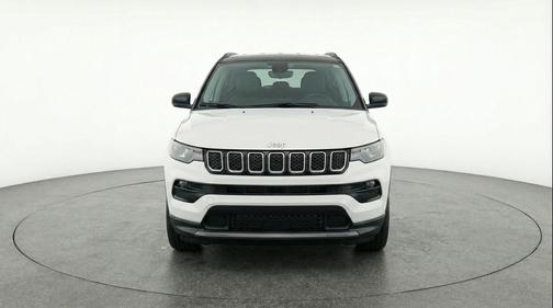 Bright White Clearcoat 2025 Jeep Compass Limited