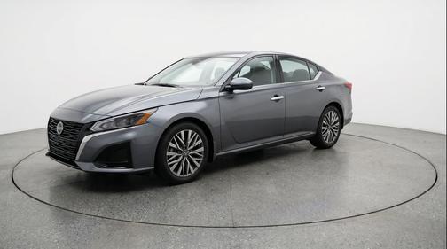 Gun Metallic 2025 Nissan Altima SV FWD