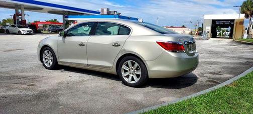 Photo 5 of 25 of 2011 Buick LaCrosse CXL