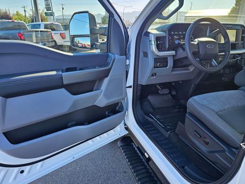2025 Ford F-350 XLT