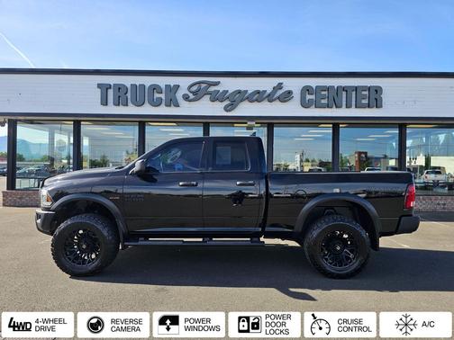 Diamond Black Crystal Pearlcoat 2020 RAM 1500 Classic Warlock