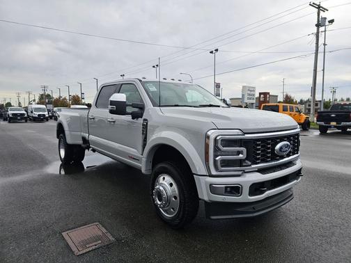 2025 Ford F-450 Platinum