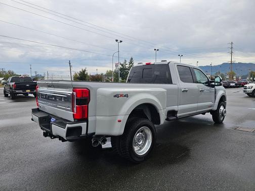 2025 Ford F-450 Platinum