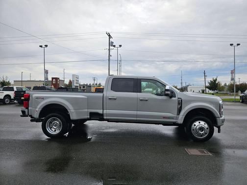 2025 Ford F-450 Platinum