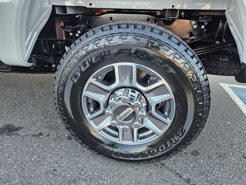 2026 Ford F-350 Lariat