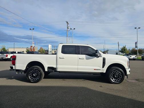 2025 Ford F-350 Platinum
