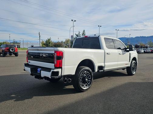 2025 Ford F-350 Platinum