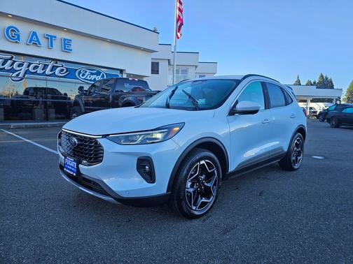 2025 Ford Escape Platinum