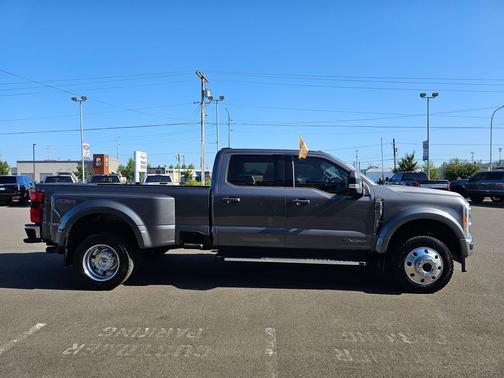 2023 Ford F-450 Lariat