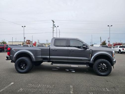 2023 Ford F-450 Lariat