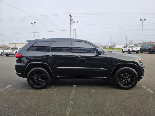2017 Jeep Grand Cherokee Altitude