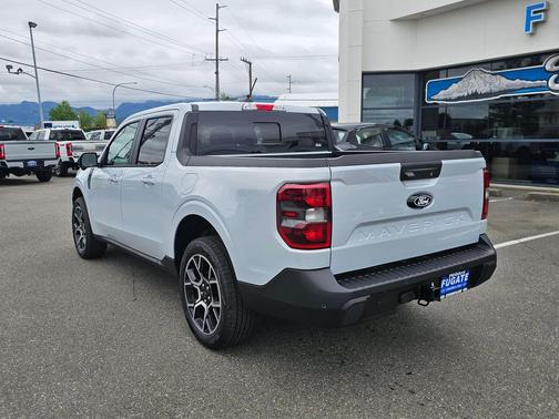Space White Metallic 2026 Ford Maverick Lariat