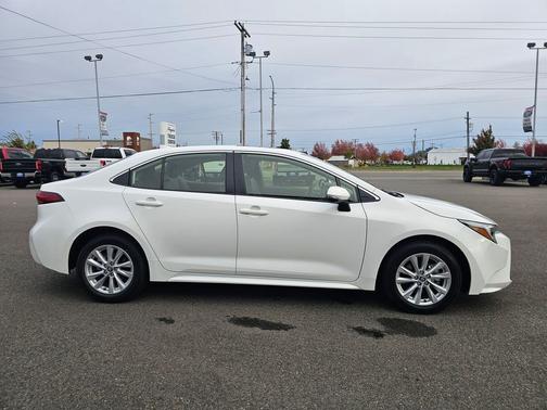 2024 Toyota Corolla XLE