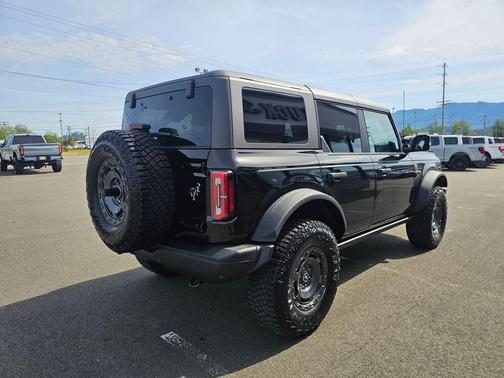 Shadow Black 2024 Ford Bronco Badlands
