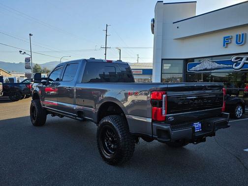 2025 Ford F-350 Platinum