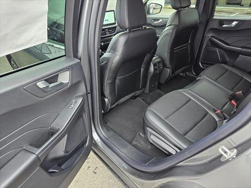 2025 Ford Escape PHEV SE