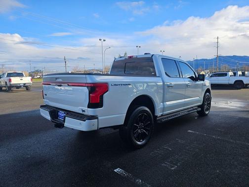 2023 Ford F-150 Lightning Platinum