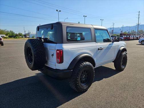 2021 Ford Bronco Base