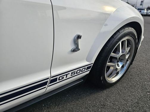 2007 Ford Shelby GT500 Base