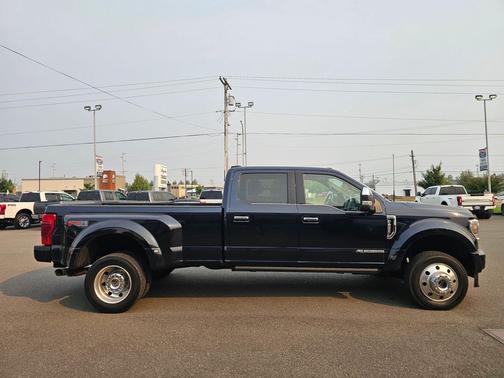 2022 Ford F-450 Platinum