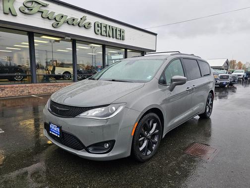 2020 Chrysler Pacifica Touring L
