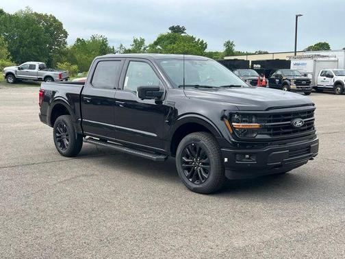 Agate Black Metallic 2026 Ford F-150 XLT