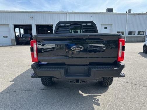2024 Ford F-350 Lariat Super Duty