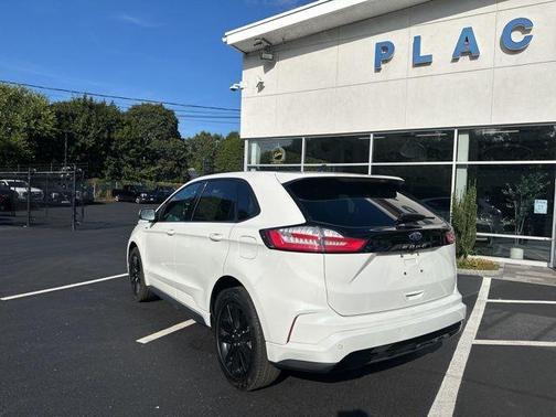 2022 Ford Edge ST Line