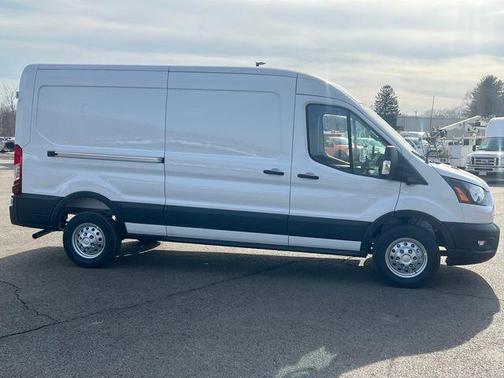 Oxford White 2026 Ford Transit-250 148 WB Medium Roof Cargo