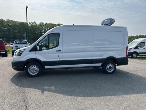 2025 Ford Transit-250 148 WB Medium Roof Cargo