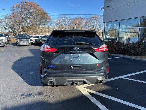 2022 Ford Edge ST