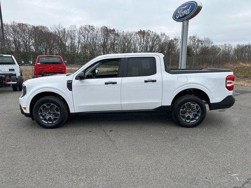 Oxford White 2025 Ford Maverick XLT