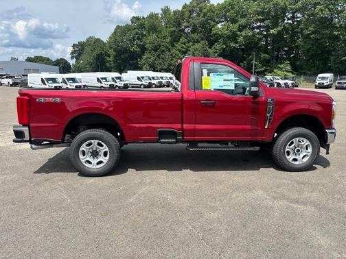 Ruby Red Metallic Tinted Clearcoat 2026 Ford F-250 XLT
