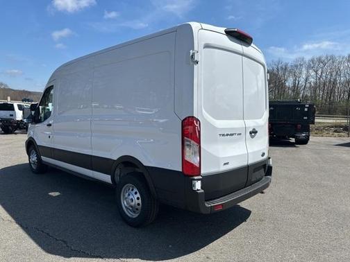2025 Ford Transit-250 148 WB Medium Roof Cargo